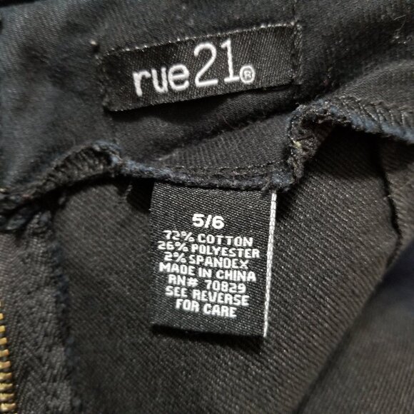 Rue 21 shorts 5/6 decorative eyelet lace up front stretch shortie goth punk - Picture 14 of 15